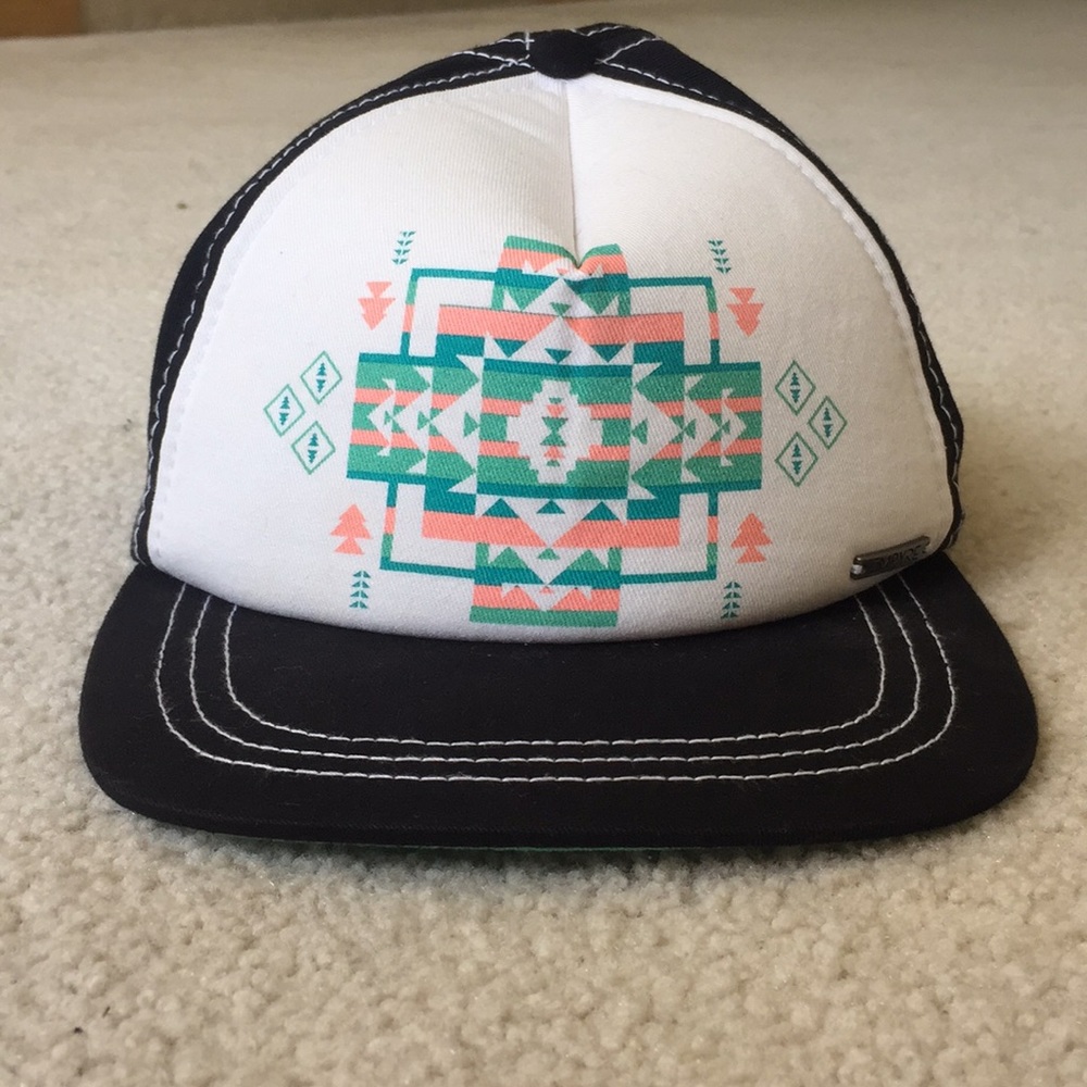 women’s SnapBack tribal print 💙